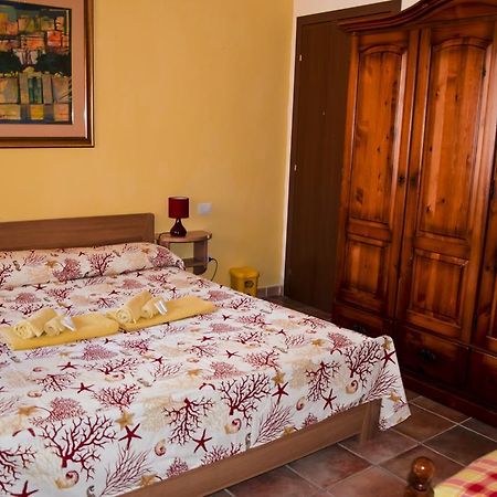 B&B Nonna Sini カステルサルド エクステリア 写真