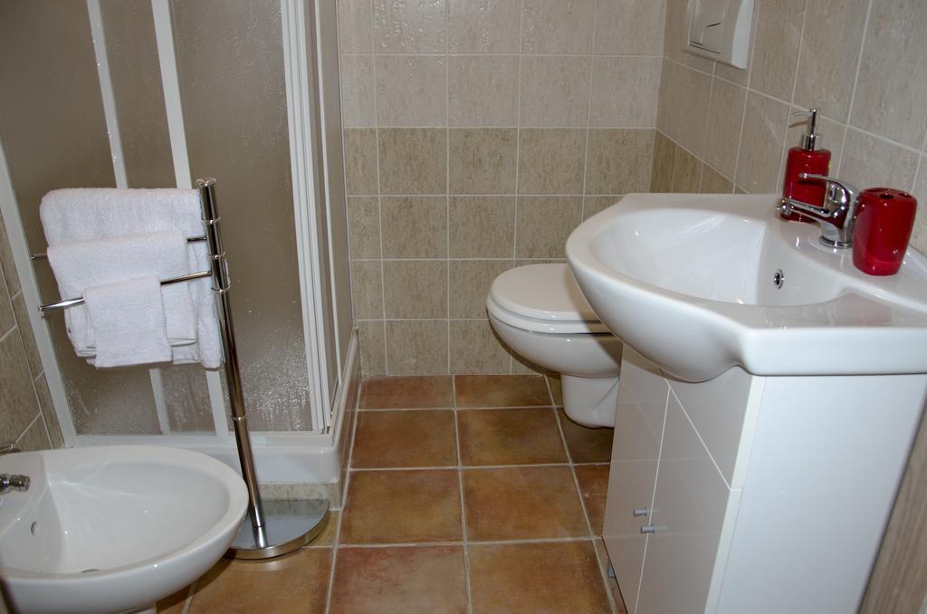 B&B Nonna Sini カステルサルド 部屋 写真