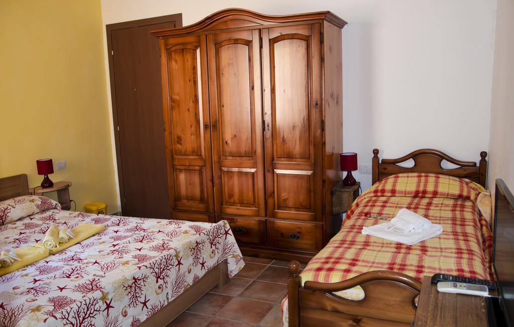 B&B Nonna Sini カステルサルド エクステリア 写真